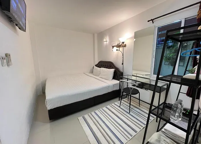 Hotel Ban Thung Dang Housotel