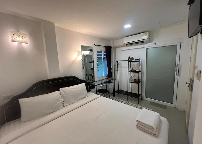 Hotel Ban Thung Dang Housotel
