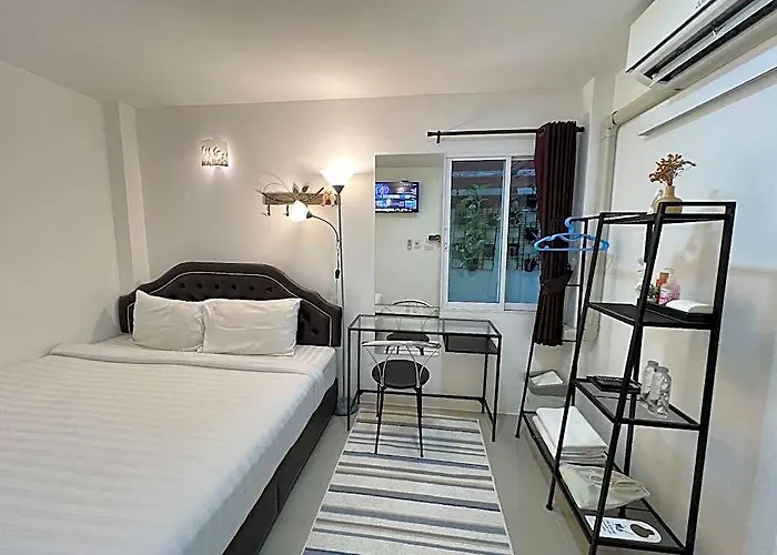 ホテル Ban Thung Dang Housotel