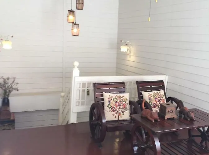 Hotel Ban Thung Dang Housotel 2*